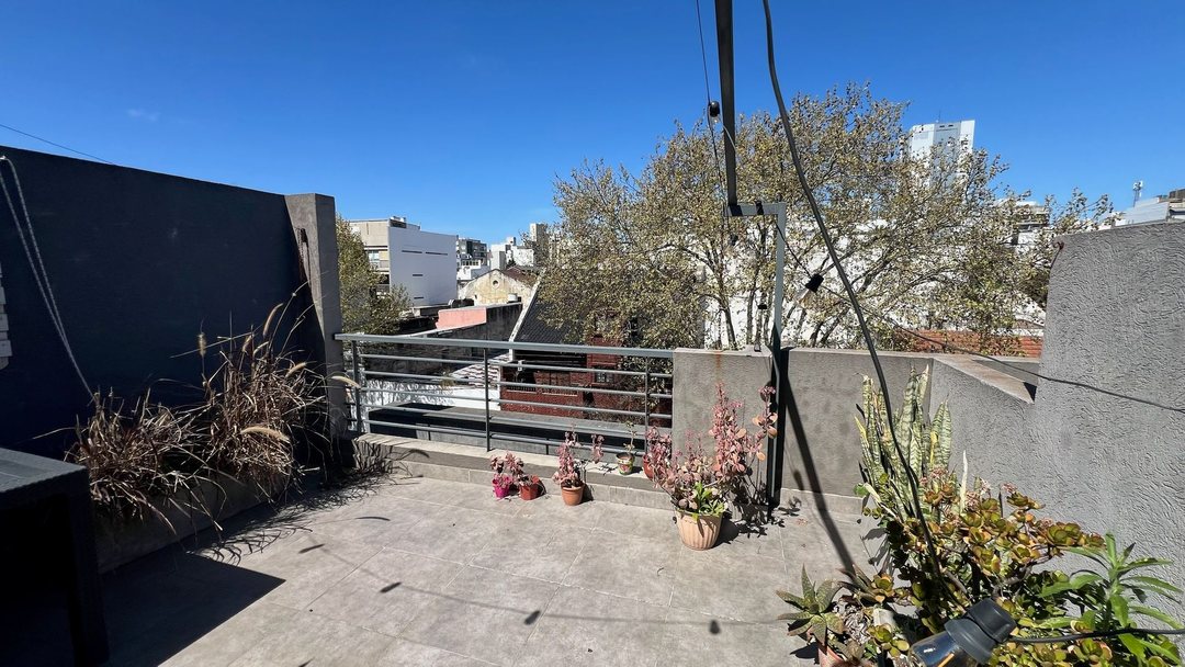 Alquiler PH 2 ambientes, balcon y terraza
