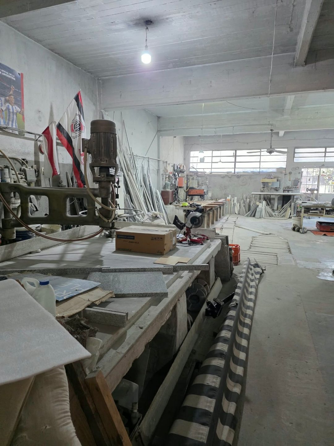 VENTA DEPOSITO MARMOLERIA EN FUNCIONAMIENTO