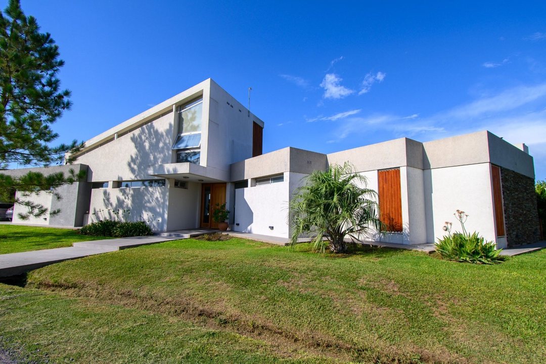 VENTA CASA AIRES DEL LLANO DE CATEGORIA