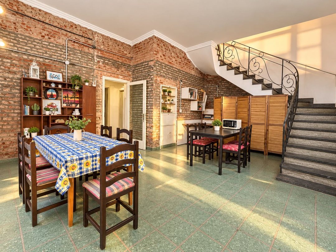 VENTA CASA PH SOBRE AV AVELLANEDA AL 300