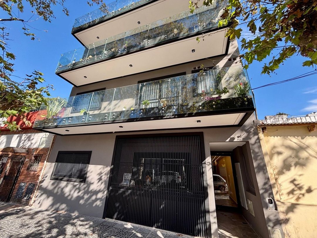 VENTA DE DEPARTAMENTO 3 AMBIENTES CON TERRAZA