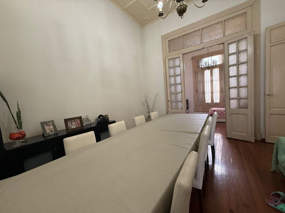 VENTA CASA DE EPOCA V. LUGANO 4 AMB LOTE DE 896 M2