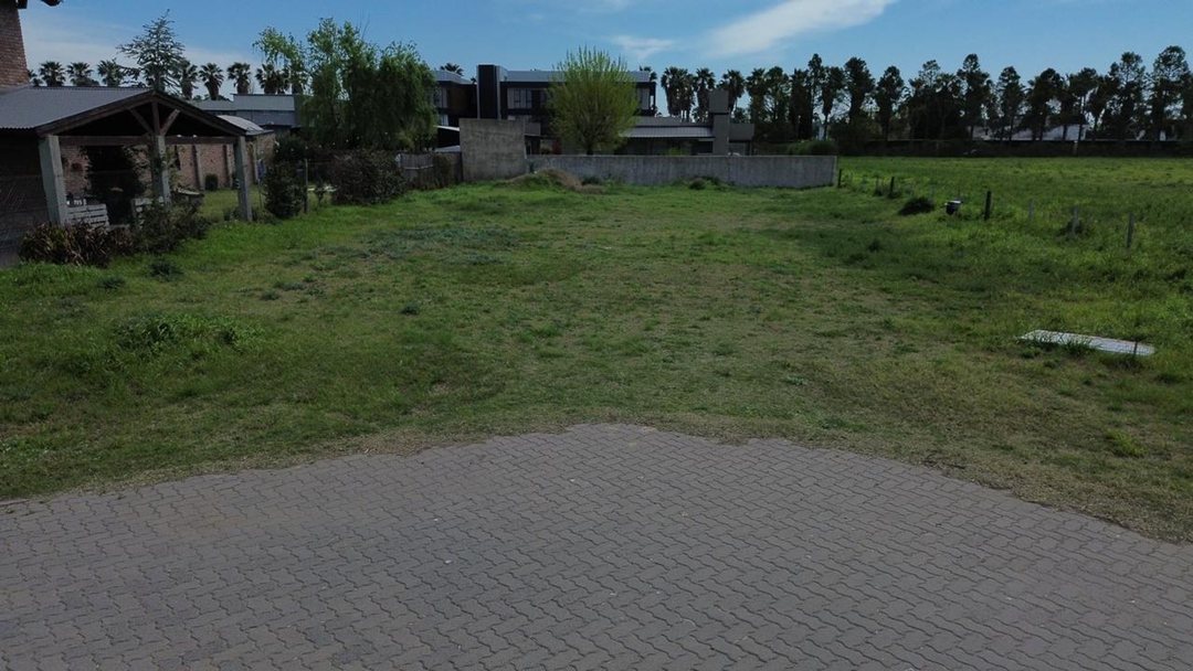 VENTA TERRENO BARRIO LA CARDERA