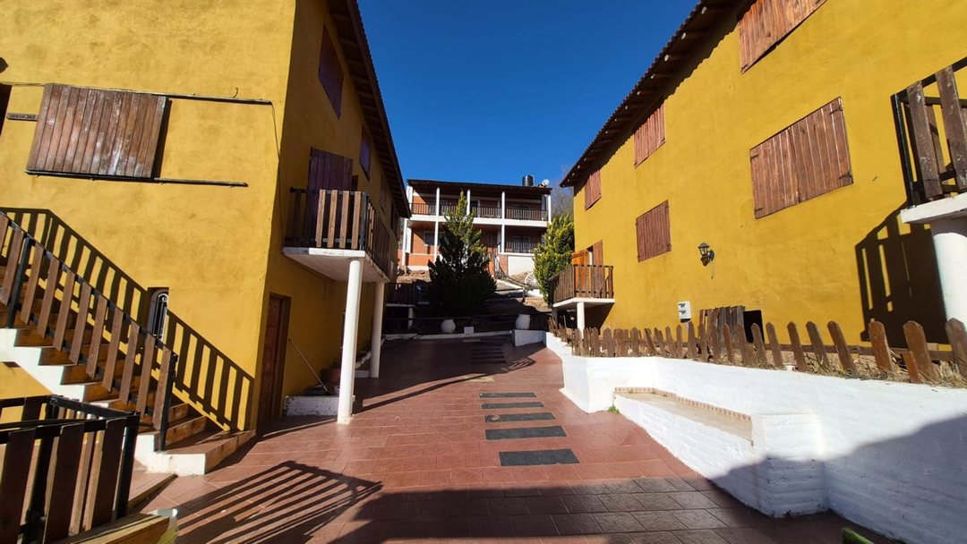 VENTA DOS CASAS Y CUATRO DUPLEX SIQUIMAN