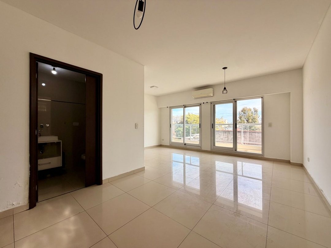 VENTA MONOAMBIENTE EN L CON BALCÓN – PARQUE CHAS
