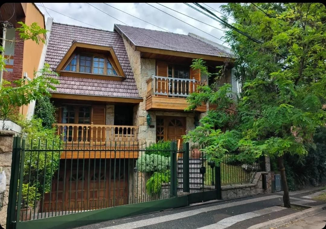 VENTA CASA 6 AMB. CIUDAD JARDIN