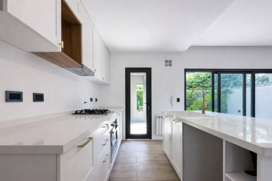 DUPLEX EN VENTA A ESTRENAR. ADROGUE, COCHERA