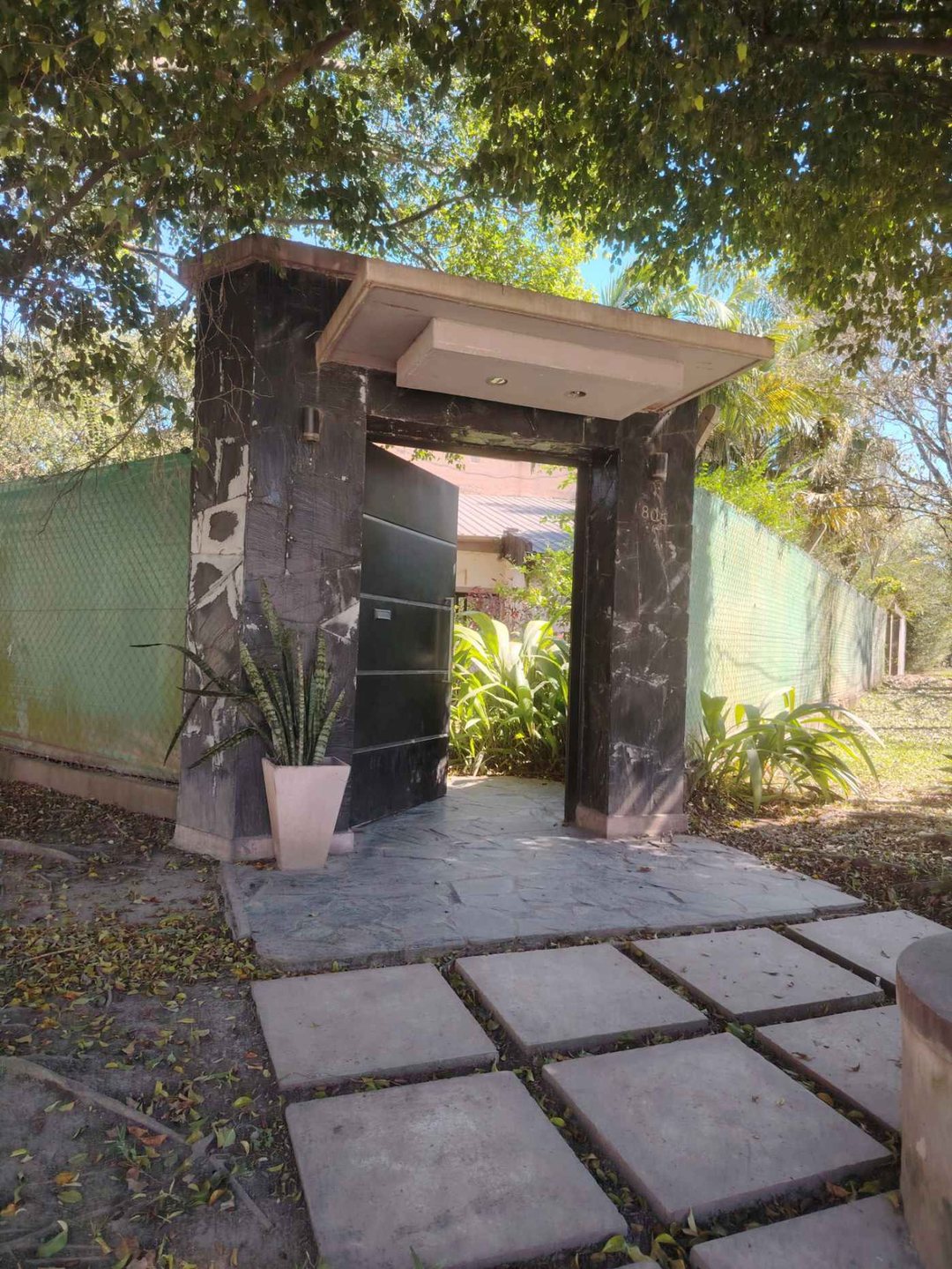 ALQUILER CASA  YERBA BUENA SUR COMERCIAL-VIVIENDA