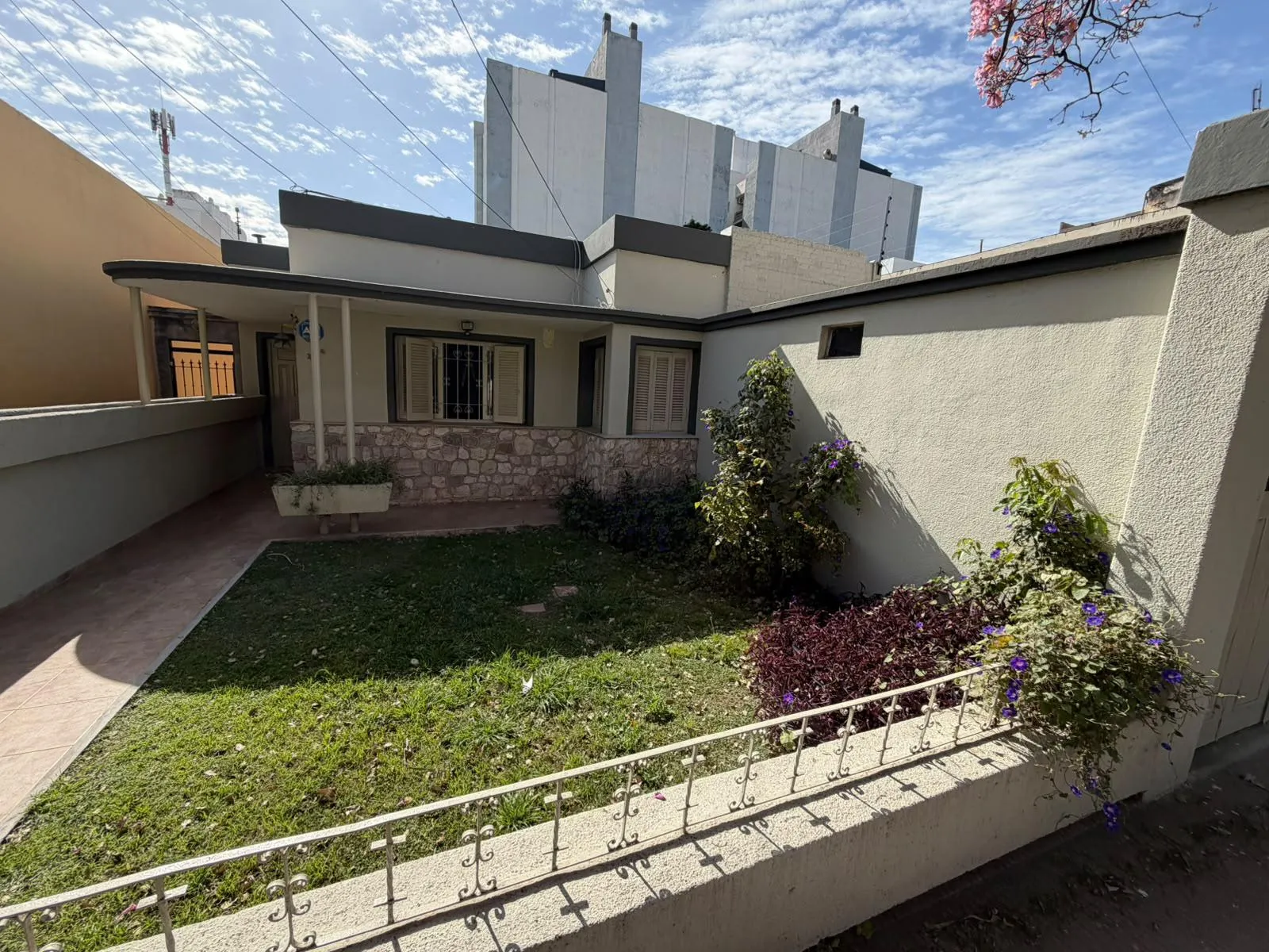 Casa de dos dormitorios en venta!! General Paz!!