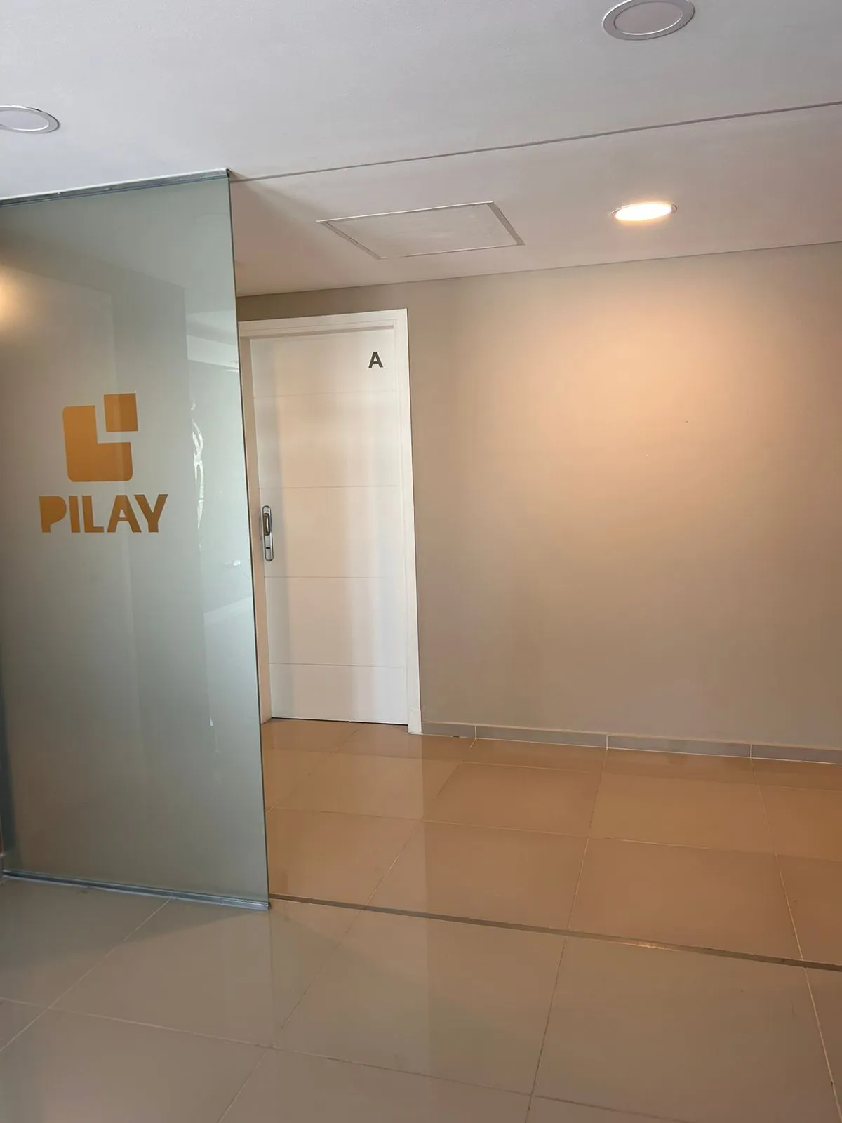 ALQUILER DEPARTAMENTO  CON COCHERA PILAY 19 DOS DORMITORIOS, A PASOS DE LA TERMI...