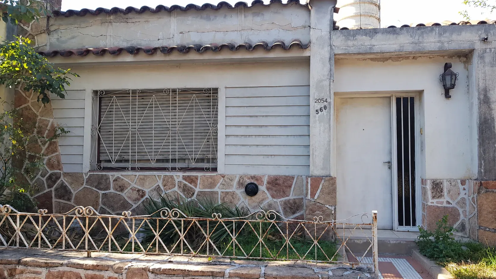 Casa en Villa Cabrera para Restaurar.