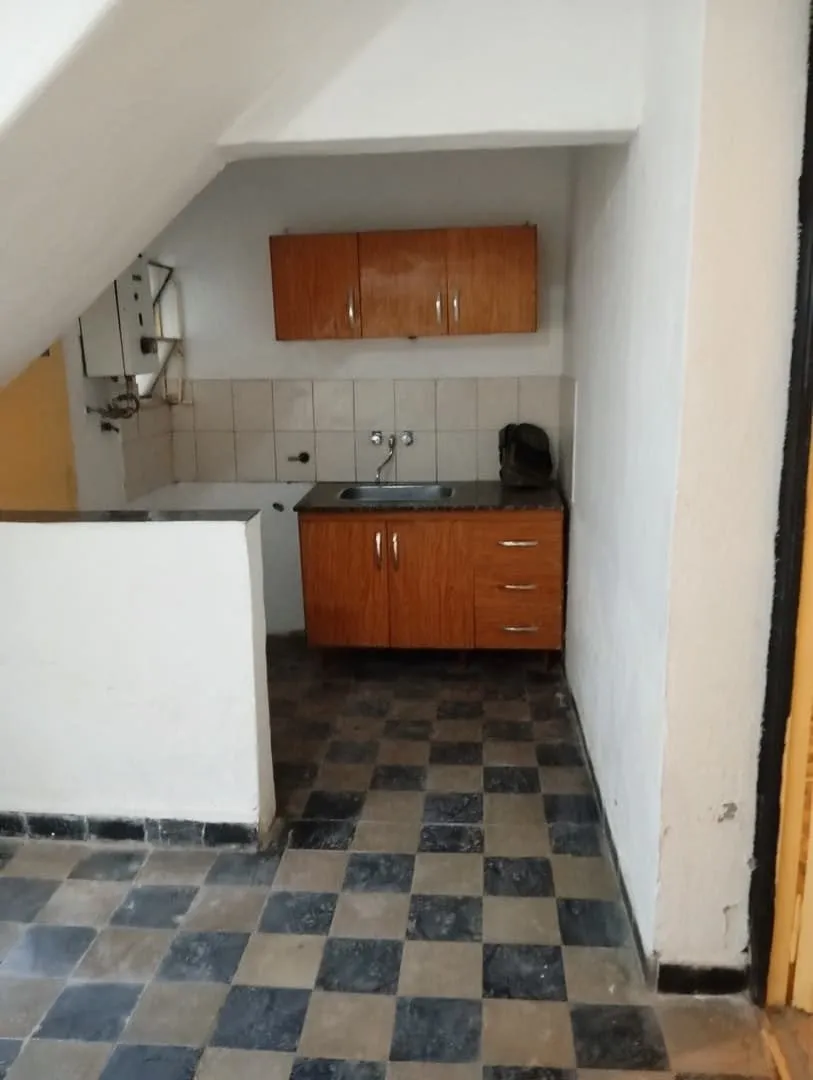 CASA  AMPLIA EN B° SAN MARTÍN