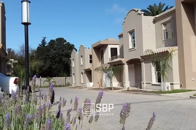 Vendo dúplex 3 dorm | Patio y gran terraza | Apto crédito