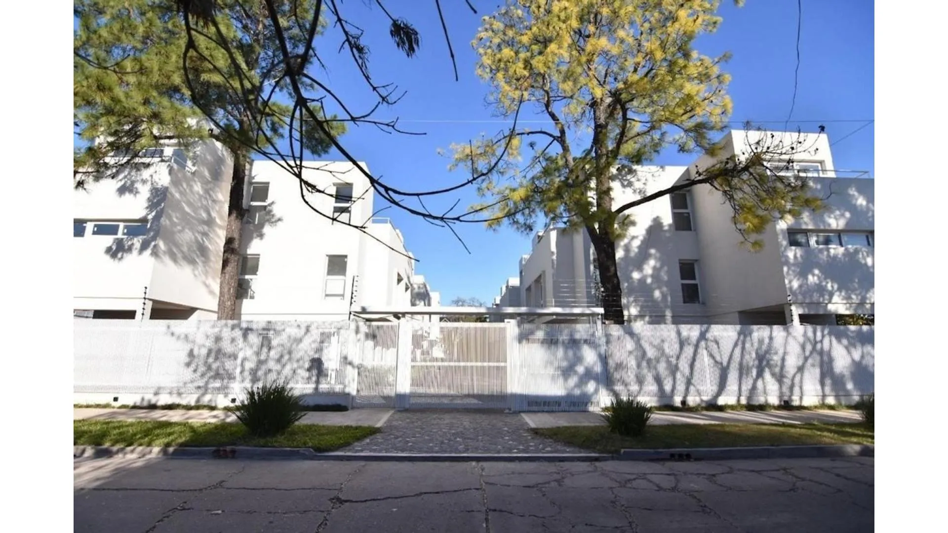 CASA VENTA ITUZAINGO