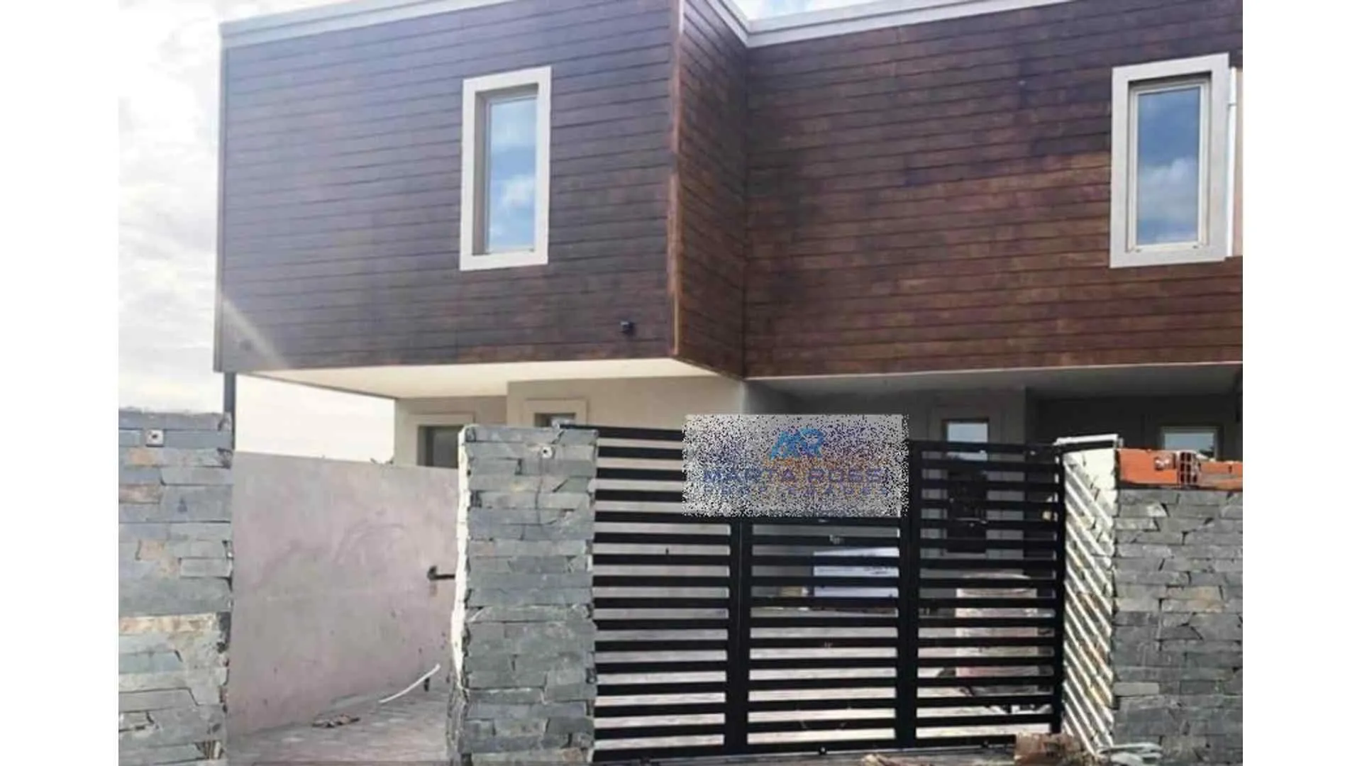 CASA VENTA  LUJAN "BARRIO LA MARTINA I"