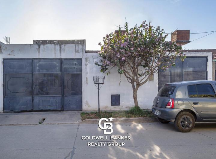 Casa · 100m² · 4 Ambientes · 2 Cocheras
