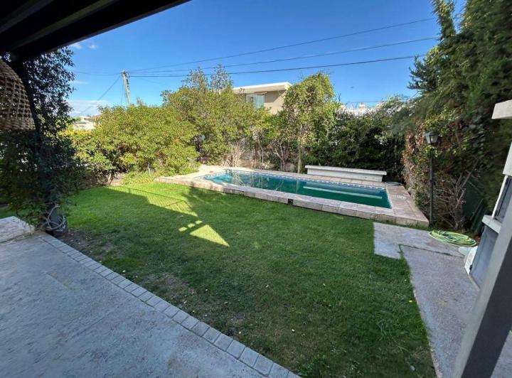 Casa · 150m² · 6 Ambientes · 2 Cocheras