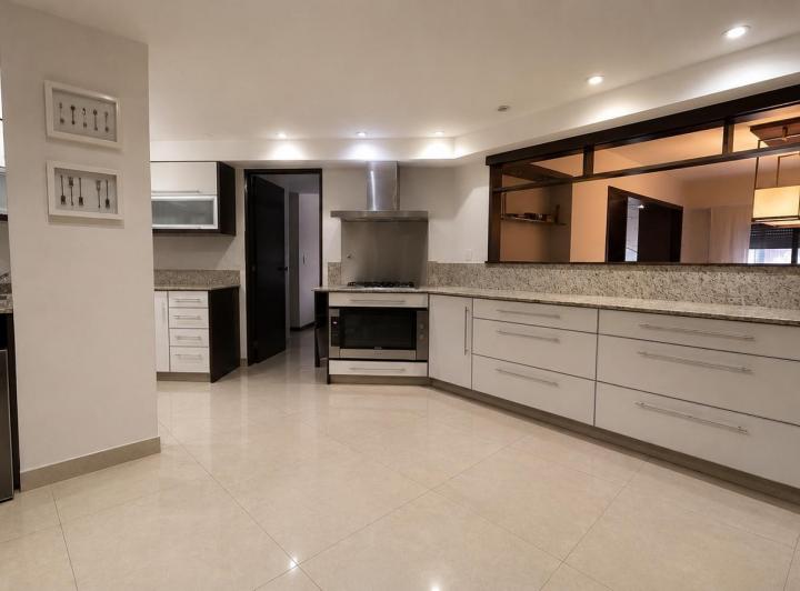 Departamento · 172m² · 4 Ambientes · 1 Cochera