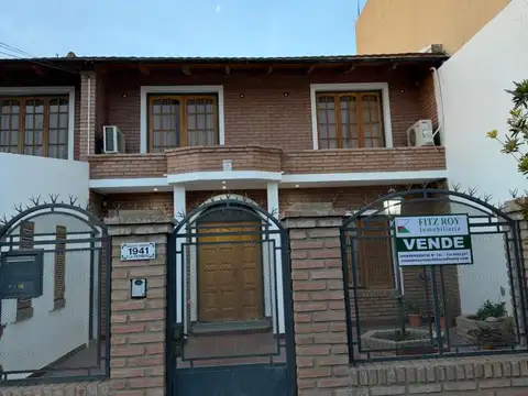 Venta casa de 4 ambientes con garaje/quincho, bº union, caleta olivia