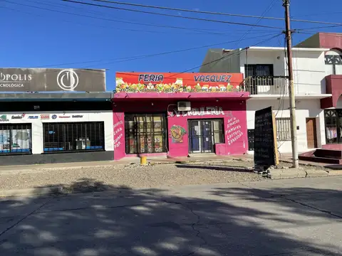 Venta de local céntrico, caleta olivia, estructura para 1º p