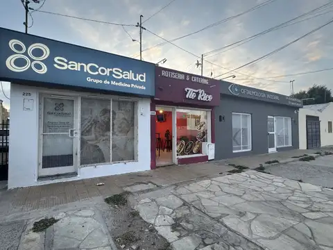 Oportunidad inversor. venta de 3 locales y 3 departamentos!