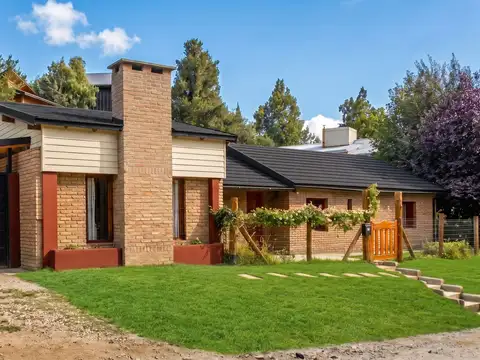 Venta casa familiar con cabaña independiente