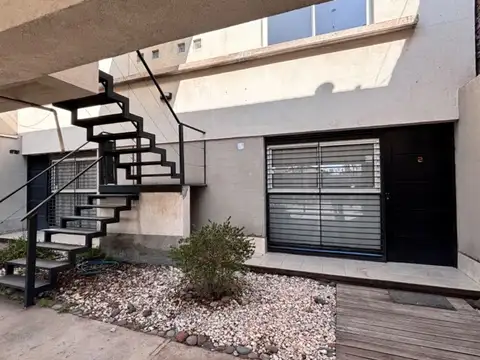 Venta duplex bº semiprivado solares de urquiza