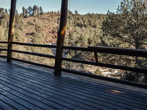 Cabaña con jacuzzi y río a 2 min - la cumbrecita / villa berna - hasta 10 personas