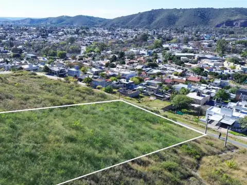 Lote  2460. mts en barrio el paraiso la calera