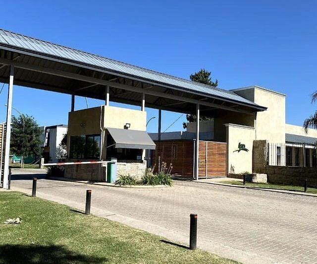Terreno · 693m²