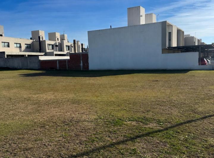 Terreno · 360m²