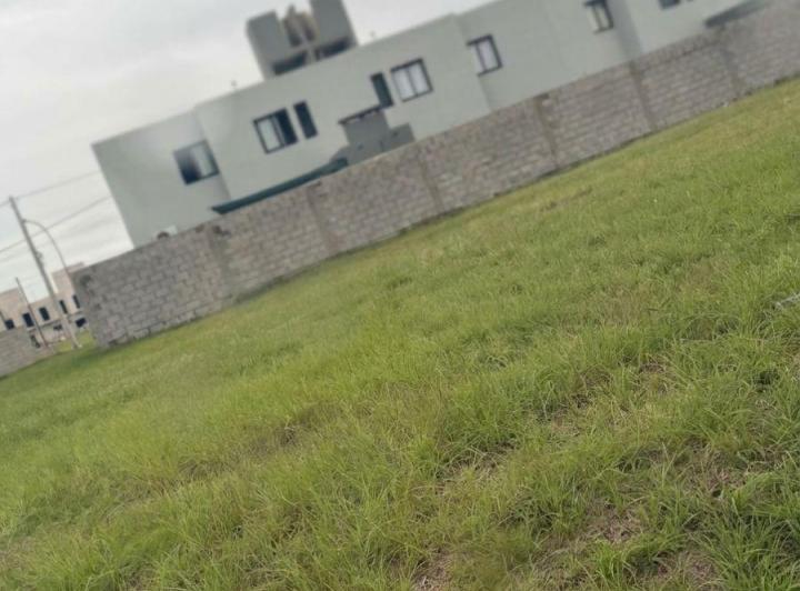 Terreno · 251m²