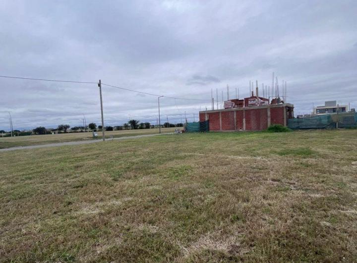 Terreno · 350m²