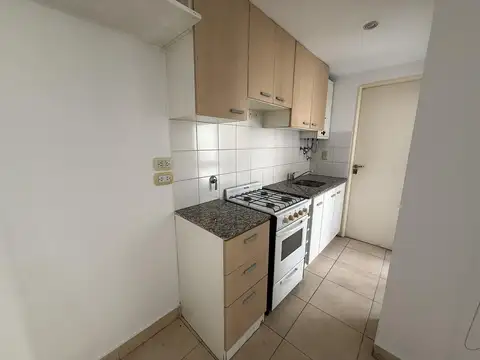 Alquiler departamento de un dormitorio con balcón, republica de la sexta, rosario.