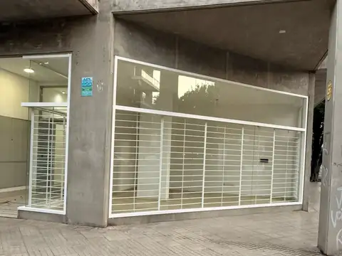 Local  vidriado en alquiler en rosario