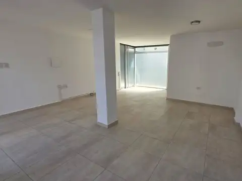 En venta local comercial en macrocrentro