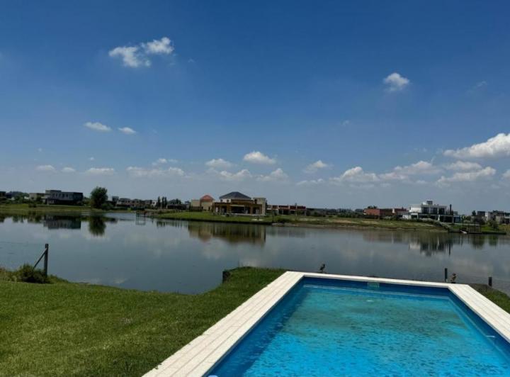 Casa · 155m² · 5 Ambientes · 1 Cochera