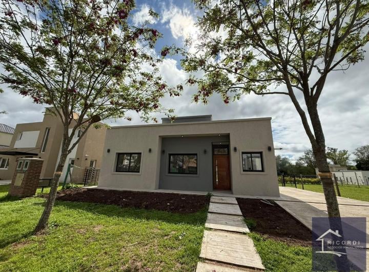 Casa · 150m² · 5 Ambientes