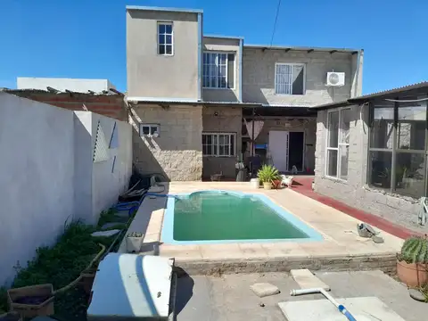 Venta casa 3 dormitorios + pileta