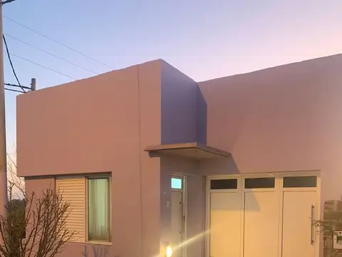 Venta casa pujato norte dos dormitorios