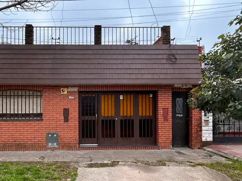 Casa venta ameghino 1400