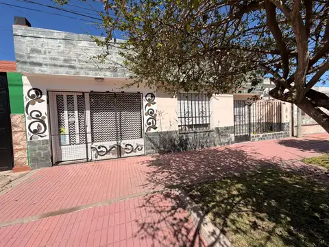 Venta | casa | 2 dormitorios | cochera / local | capitán bermúdez | barrio posta