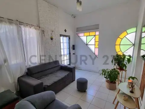 Se vende propiedad exclusiva en rafaela, barrio 9 de julio