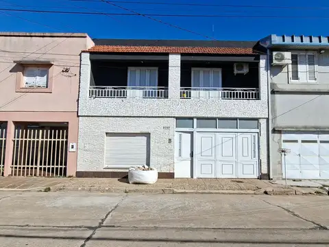 Centa casa 3 dorm con cochera y patio b° ciudadela