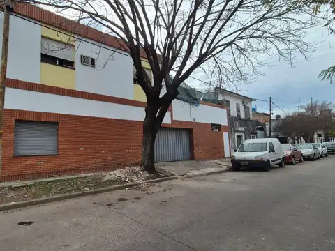 Venta casa 3 dorm con local en barrio matheu