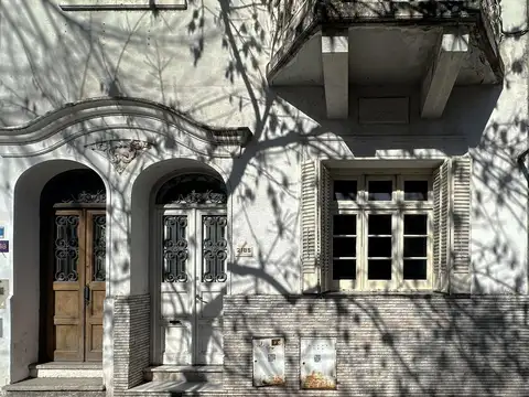 Venta - casa de 3 dormitorios con patio - república de la sexta, rosario