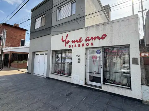 Casa en venta con local en santo tomé!