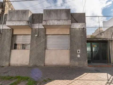 Venta casa en arroyito con cochera