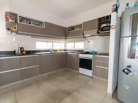 Venta casa en venta en esquina funes city