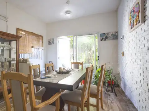 Venta casa 2 dormitorios en la florida con dpto